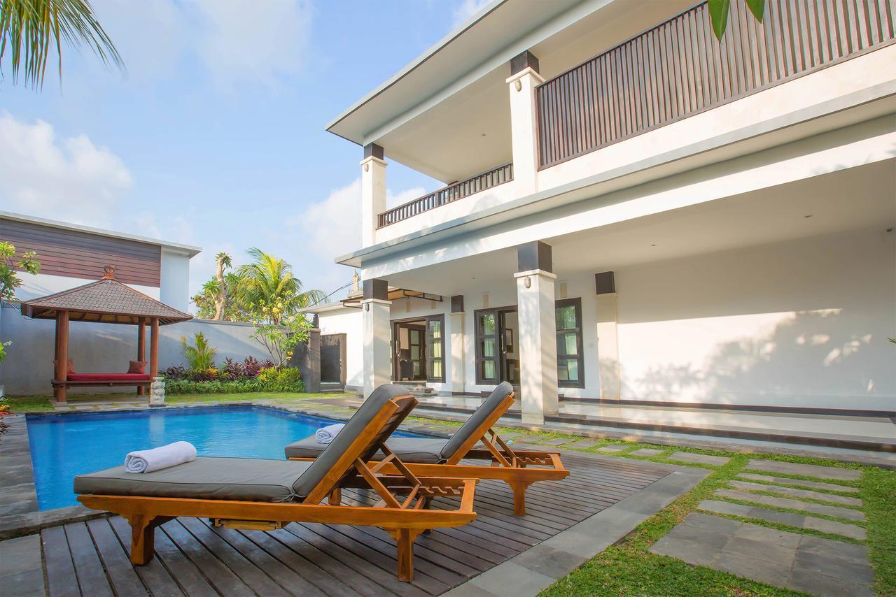 La Villais Kamojang Hotel Seminyak Εξωτερικό φωτογραφία